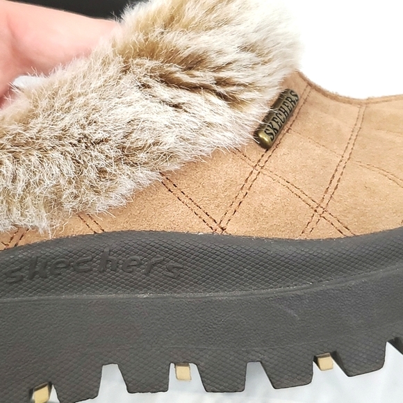 Skechers Shindigs Fortress Clogs Tan Suede Platform Clog with Faux Fur - Picture 10 of 11